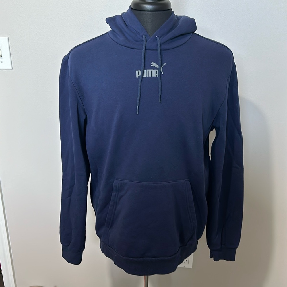 Puma Hoodie. Navy size Large.